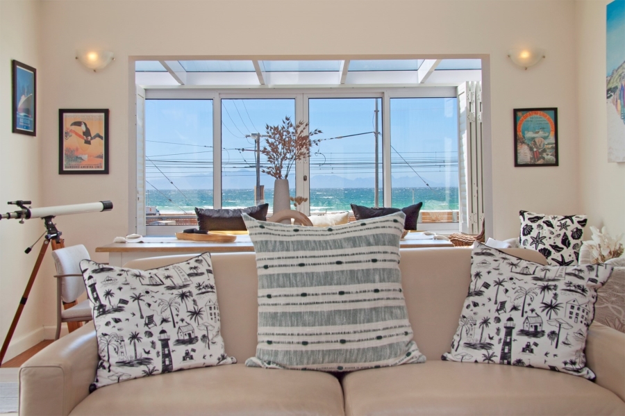 2 Bedroom Property for Sale in Fish Hoek Western Cape